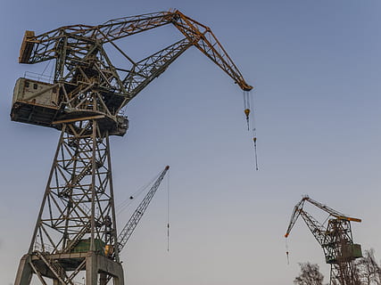 die Branche, Maschine, Himmel, Ausdruck, schwer, Danzig, Bootswerft, Ausrüstung, Gebäude, der Lift, Arbeit, Kran - Baumaschinen, Maschinen, Industrie, Entwicklung, Baugewerbe, Baustelle, die Architektur, Natur, Metall, Flachwinkelansicht, keine Leute, klarer Himmel, draußen, gebaute Struktur, Tag, Geschäft, große Höhe, Güterverkehr, Baumaschine, Baumaschinen, 2K, CC0, gemeinfrei, lizenzfrei