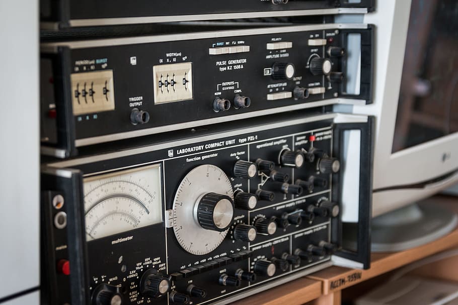 elektronika, technologie, Věda, tech, automatizace, zařízení, řízení, detail, kontrolní panel, nikdo, nástroj měření, hudba, uvnitř, knoflík, audio zařízení, měřidlo - měřicí přístroj, přesnost, sdělení, zaměřit se na popředí, číslo, měřidlo, umělecká kultura a zábava, text, průmysl, složitost, elektrické zařízení, 2K