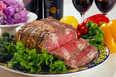 Steak, Grüner Salat, Tomaten, Paprika, Limette, Zitrone, Fleisch, Rindfleisch, Stück, Klumpen, Roastbeef, Grüns, köstlich, frisch, Gemüse, Wein, Essen und Trinken, Lebensmittel, Frische, Glas, keine Leute, drinnen, gesundes Essen, Mahlzeit, Teller, rotes Fleisch, Nahansicht, Getränk, Stillleben, Erfrischung, Tabelle, geröstet, fertig für den Verzehr, Abendessen, Geschirr, 1080P, CC0, gemeinfrei, lizenzfrei
