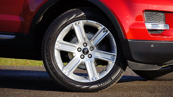 Range Rover, Auto, Reichweite, Rover, Fahrzeug, Angebot, Rover, Land, Transport, 4x4, Automobil, Stoßstange, Rad, Legierung, Reifen, rot, Gummi, Transportmittel, Kraftfahrzeug, Landfahrzeug, Straße, Rücklicht, draußen, stationär, Fahrzeugteil, Chrom, Metall, Tag, Natur, modern, Reise, silberfarben, Luxus, 4K, CC0, gemeinfrei, lizenzfrei