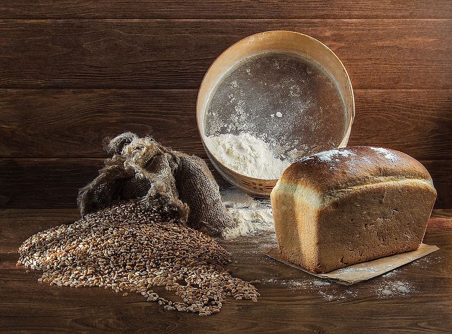 natura morta, farina de blat, pa, blat, farina, menjar i beguda, material de fusta, a l'interior, tir de l'estudi, alimentació saludable, menjar, cap gent, menjar dolç, al forn, taula, marró, frescor, dolç, primer pla, postres, estri de cuina, sucre en pols, ingredient, sòl - culinari, temptació, 2K