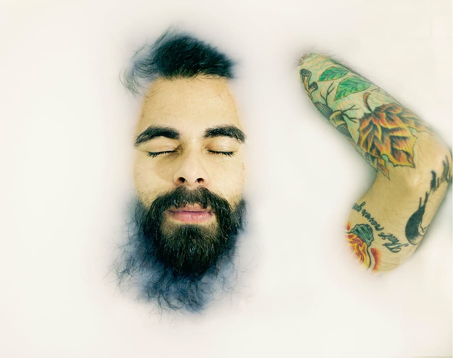 muž portrétní fotografie, lidé, muž, chlap, vousy, voda, bílý, lázeň, tetování, muži, jedna osoba, samci, lidská tvář, dospělý, portrét, mladého dospělého, střela do hlavy, studio shot, bílé pozadí, uvnitř, část lidského těla, část těla, zavřené oči, čelní pohled, knír, relaxace, bederní - člověk, lidské paže, lidská končetina, 1080P