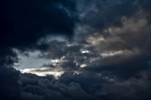 awan nimbus, badai, awan, hujan, langit, gelap, awan - langit, cloudscape, langit yang dramatis, suasana, mendung, angin, keindahan di alam, hujan badai, alam, lingkungan Hidup, awan badai, langit murung, scenics - alam, latar belakang, tidak ada orang, iklim, di luar rumah, meteorologi, yg beralamat buruk, latar belakang abstrak, 4K, CC0, domain publik, bebas royalti