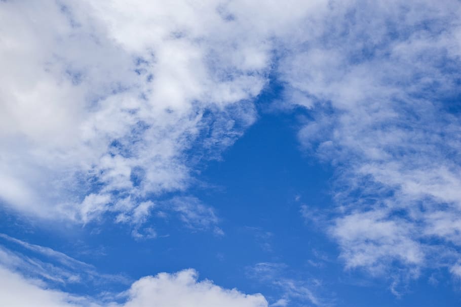 himmel, blå, Sky, blå himmel, blå himmel skyer, vejr, dag, blå himmel baggrund, natur, solrig, cloudscape, himlen skyer, plads, atmosfære, sommer, klar, luft, sol, hvid, miljø, sollys, sky - himmel, skønhed i naturen, overskyet, hvid farve, scenics - natur, vind, baggrunde, ingen mennesker, humørlig himmel, udendørs, frihed, ren, meteorologi, klima, lyse, 5K