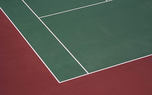 rot, Grün, Tennisplatz, Tennis, Sport, Gericht, Wettbewerb, draußen, Leistungssport, Schläger, keine Leute, Tafel, grüne Farbe, Bildung, texturiert, Abwesenheit, kopieren sie platz, weiße Farbe, Nahansicht, High Angle View, einzelne Zeile, die Architektur, Natur, Freizeitbeschäftigung, Sportausrüstung, Spielfeld, Yard Line - Sport, 5K, CC0, gemeinfrei, lizenzfrei