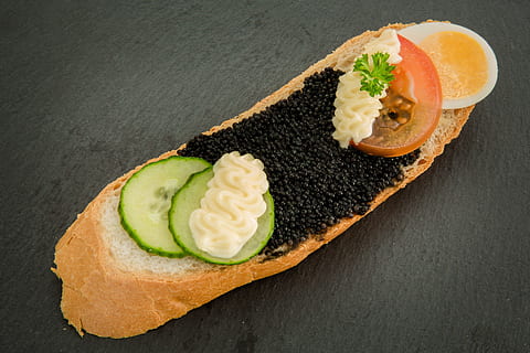 kaviar, æg, rulle, brød, spise, sandwich, snack, fingermad, parti, Catering, buffet, optaget, hvidt brød, mad, sund kost, friskhed, mad og drikke, velvære, ingen mennesker, klar til at spise, studio skud, fisk og skaldyr, indendørs, høj vinkel visning, grøntsag, tæt på, skive, japansk mad, frugt, appetitvækker, plade, pynt, urt, Vegetarmad, 4K, CC0, offentligt domæne, royaltyfrie
