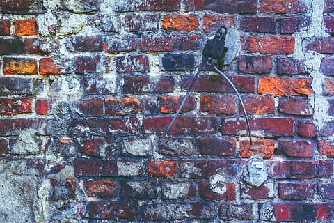 cegły, stary, farby, beton, czerwony, stary, farba, zabytkowe, cegła, tła, ceglana ściana, funkcja budowy ścian, wzór, cement, murarstwo, wyblakły, architektura, teksturowane, brudny, materiał, brązowy, zasłona, graffiti, farba w sprayu, zbudowana struktura, Ściana, pełna ramka, żadnych ludzi, na zewnątrz budynku, dzień, na dworze, sztuki i rzemiosła, kreatywność, zbliżenie, 5K, CC0, domena publiczna, darmowe zdjęcia