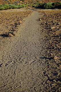 longe, caminho, vestígio, migratório, trilha, caminho migratório, tenerife, parque nacional de teide, leia cañadas, deserto de pedra, deserto, paisagem lunar, natureza, areia, estrada, seco, ao ar livre, sujeira, ninguém, panorama, cena rural, clima árido, terra, lama, agricultura, dia, visão de alto ângulo, o caminho a seguir, direção, campo, agua, tranquilidade, plantar, crescimento, meio Ambiente, 5K, CC0, domínio público, royalty free