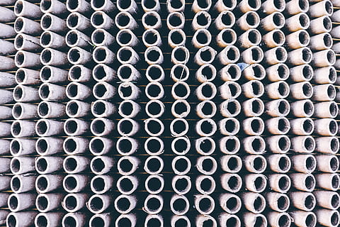 havai fişek boş tüpler, havai fişek, boş, borular, soyut, diğer, arka, Desen, çelik, madeni, metal, demir - metal, Kafes, delik, kapatmak, paslanmaz çelik, içeriye, insansız, bütün çerçeve, tekrarlama, üst üste, büyük nesne grubu, yiyecek ve içecek, geometrik şekil, şekil, sipariş, yan yana, aranjman, şişe, dizayn, bolluk, konteyner, natürmort, toz, 4K, CC0, kamu malı, telif ücretsiz