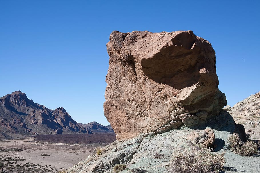 rock, primer pla, llegir cañadas, caldera, teide, lluna, cràter, paisatge lunar, lava, cel, blau, desert, naturalesa, muntanya, paisatge, rock - object, formació de roca, sòlid, cel clar, bellesa a la natura, escenics - natura, terra, escena tranquil·la, tranquil·litat, cap gent, medi ambient, escena no urbana, dia, destinacions de viatge, a l'aire lliure, erosionat, clima, clima àrid, gres, semiàrid, formació, 4K