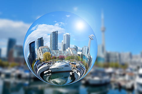 foto, alto, subir edificios, Toronto, Canadá, torre, rascacielos, edificio, horizonte, urbano, ciudad, arquitectura, reservado, Puerto, agua, barcos, verano, primavera, fuera de, reflexiones, exterior del edificio, edificio de oficinas exterior, estructura construida, cielo, horizonte urbano, paisaje urbano, naturaleza, material de vidrio, paisaje, reflexión, transparente, azul, esfera, Distrito residencial, día, al aire libre, nadie, moderno, Distrito financiero, 4K, CC0, dominio público, libre de derechos