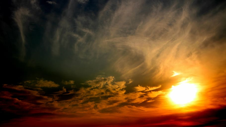gylden, timers foto, himmel, sol, solnedgang, Sky, rød, natur, skønhed i naturen, dramatisk himmel, scenics, ro, ingen mennesker, sky - himmel, udendørs, cloudscape, mørk, storm, baggrunde, gul, orange farve, nat, brænding, overskyet, miljø, scenics - natur, meddelelse, abstrakt, abstrakte baggrunde, meteorologi, magt i naturen, vind, ildevarslende, 4K