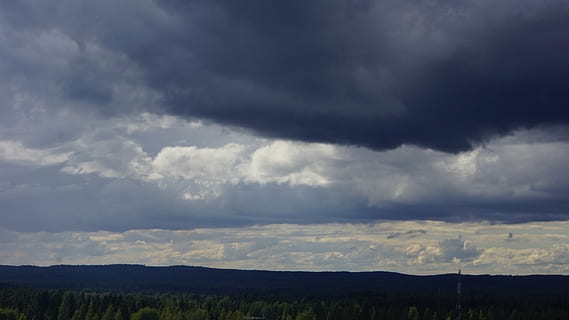 dunkle Wolken, Wolken, die Regenwolken, Sturm, Risiko, die Skyline, wolke - himmel, Himmel, Umgebung, Schönheit in der Natur, Szenen - Natur, Natur, Landschaft, keine Leute, Ruhe, ruhige Szene, Dramatischer Himmel, Nicht-städtische Szene, Sturmwolke, draußen, Berg, Land, bedeckt, dunkel, dramatische Landschaft, Regen, bedrohlich, 5K, CC0, gemeinfrei, lizenzfrei