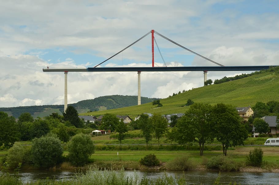 most, konstrukce, budova, silnice, doprava, Moselle, dal, zeltingen-rachtig, Německo, Příroda, řeka, rostlina, nebe, strom, mrak - nebe, most - mužská konstrukce, architektura, stavba, voda, spojení, přeprava, den, nikdo, zelená barva, visutý most, růst, venku, 4K