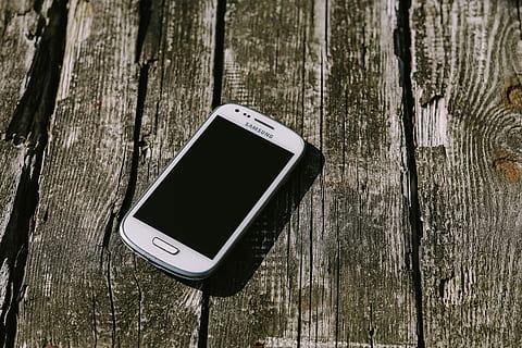 smartphone, various, items, wooden, background, White, mobile, notepad, planks, earphones, mobile Phone, telephone, technology, smart Phone, communication, equipment, wireless Technology, mobility, touch Screen, global Communications, wood - Material, iphone, blank, no People, tree trunk, tree, portable information device, connection, screen, trunk, device screen, close-up, day, still life, outdoors, telecommunications equipment, plant, 5K
