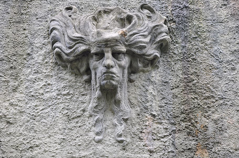 geprägt, Gesicht Wanddekor, Wasserspeier, die Architektur, Stein, alt, gotisch, Skulptur, Jugendstil, Europa, Außen, Fassade, Wahrzeichen, draussen, Gebäude, Erbe, draußen, keine Leute, Tag, Statue, Wasser, Kunst und Handwerk, Darstellung, menschliche Darstellung, Kunst, Kreativität, männliche Ähnlichkeit, Wandbau - Funktion, gebaute Struktur, Schnitzen - Handwerksprodukt, Flachwinkelansicht, Nahansicht, Wand, Religion, stein material, Carving, aufwendig, Basrelief, 4K