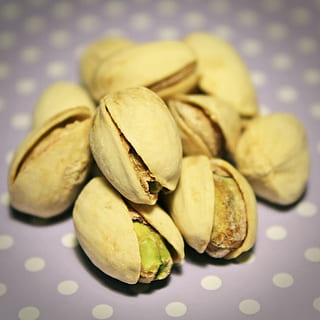 shallow, focus, pistachio, nuts, pistachios, snack, nutshells, cores, food, nut - Food, close-up, seed, brown, nutshell, food and drink, freshness, still life, indoors, no people, table, healthy eating, focus on foreground, wellbeing, nut, selective focus, ready-to-eat, group of objects, pattern, fruit, spotted, 1080P, CC0, public domain, royalty free