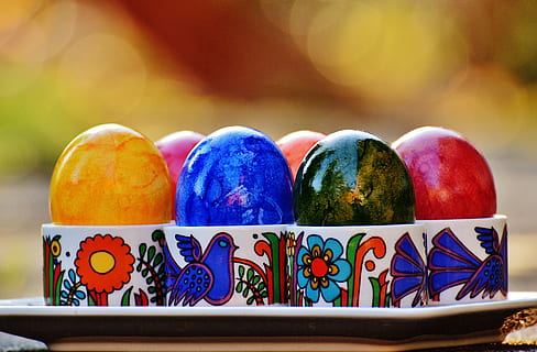 Paști, oua de Paste, colorat, Paste Fericit, ou, culoare, alimente, mancare si bautura, natură moartă, multi colorate, a închide, nici o persoana, să se concentreze asupra primelor elemente, masa, celebrare, mâncat sănătos, bunăstare, selectiv, prospeţime, grup de obiecte, ou de Paște, fruct, în interior, 5K, CC0, domeniu public, fără drepturi de autor