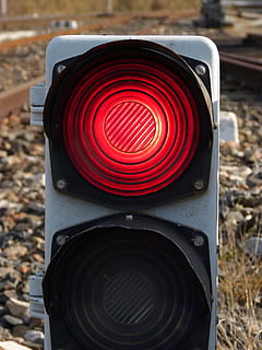 Ampel, hellrot, Zug, verboten, rot, Eisenbahn, draußen, Transport, Tag, keine Leute, Nahansicht, Fokus auf den Vordergrund, gestalten, Kreis, Natur, Sicherheit, Metall, Technologie, Straßensignal, Geometrische Figur, Land, Zeichen, Feld, Kommunikation, Stadt, 4K, CC0, gemeinfrei, lizenzfrei