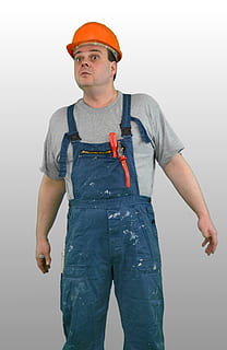 bygningsarbeidere, arbeidere, undersøkelse, konstruksjon, bygge, byggearbeid, håndverket, håndverkere, verktøy, ror, dIY, nettstedet, menneskelig, mennesker, husbygging, kompetanse, humor, komedie, tre kvart lengde, stående, én person, forfra, hjelm, menn, anleggsbransjen, industri, arbeider, okkupasjon, hatt, hodeplagg, holding, beskyttende arbeidstøy, beskyttelse, bygningsarbeider, ekte folk, 2K, CC0, offentlig domene, opphavsrett gratis