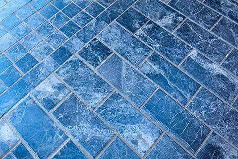 Petrol / Bodenfliesen, Stein, Fußboden, Hintergrund, Textur, Oberfläche, Muster, Fliese, Blau, Gitter, geometrisch, gefliest, Block, Bürgersteig, Bodenbelag, Hintergründe, Material, Fliesenboden, Backstein, abstrakt, Vollbild, texturiert, keine Leute, gestalten, Nahansicht, Design, Wandbau - Funktion, Tag, Geometrische Figur, stein material, die Architektur, High Angle View, Natur, gebaute Struktur, Pflasterstein, Schwimmbad, Struktureffekt, 1080P, CC0, gemeinfrei, lizenzfrei