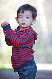 bambin, nicholas b, Garcia, enfance, enfant, mâles, Hommes, Vrais gens, une personne, garçons, mignonne, se concentrer sur le premier plan, Vêtements décontractés, innocence, permanent, portrait, modes de vie, trois quarts, regarder la caméra, journée, 1080P, CC0, domaine public, libre de droits