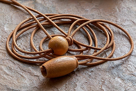 kordon, sicim, düğüm, bükülmüş, kahverengi, bağlı, döngü, iplik, hat, tokmak, karmaşık, halat takımı, minimalist, dolaşık, kravat, bağlamak, güvenli, çekme kablosu, bobin, ilmik, kement, insansız, ahşap malzeme, kapatmak, stüdyo çekimi, içeriye, gün, natürmort, Gıda, sağlıklı beslenme, tablo, yiyecek ve içecek, yüksek açılı görünüş, refah, takı, yaratıcılık, bağladım, basitlik, tazelik, fındık - yemek, nesne grubu, 5K, CC0, kamu malı, telif ücretsiz