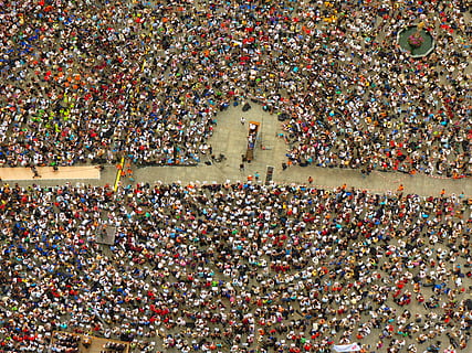 Menschenmenge, Streik, Protest, Mensch, Gruppe, Sammlung, viele, Menschen, Menge, Domplatz, Posaunentag, ulm, Kasserolle, Gruppe von Leuten, große gruppe von menschen, High Angle View, echte Menschen, die Architektur, Tag, Fülle, Veranstaltung, gemischte Altersgruppe, Feier, draußen, Sport, Zuschauer, Stadion, mehrfarbig, Lebensstile, Zusammengehörigkeit, Emotion, Aufregung, 4K, CC0, gemeinfrei, lizenzfrei