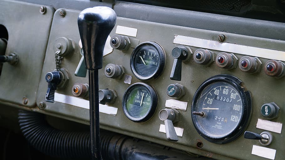 cabina, rellotges, Jack, indicadors, controls, auto antic, oldtimer, militar, automàtic, antiguitat, commutadors, panell de control, control, transport, tecnologia, calibre, interior del vehicle, panell, manera de transport, avió, primer pla, vehicle aeri, velocímetre, cap gent, a l'interior, instrument de mesura, viatjar, equipament, metre: instrument de mesura, polsador, 5K