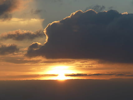 sunset, sky, cloud, light, hell, evening, cloud - sky, beauty in nature, scenics - nature, sunlight, tranquility, orange color, sun, tranquil scene, nature, idyllic, cloudscape, dramatic sky, no people, silhouette, outdoors, sunbeam, majestic, awe, meteorology, 4K, CC0, public domain, royalty free