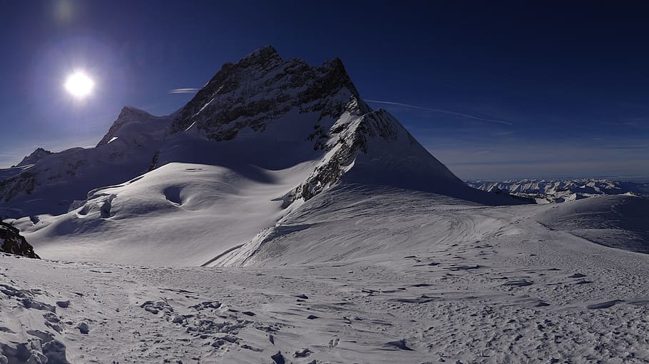 schneebedeckter Berg, Zen, Inhalt, Ruhe, Schnee, kalte Temperatur, Winter, Himmel, Berg, Szenen - Natur, Umgebung, Schönheit in der Natur, Landschaft, ruhige Szene, Natur, gefroren, Eis, Fernbedienung, Nacht-, Nicht-städtische Szene, Gebirge, Gipfel, 2K