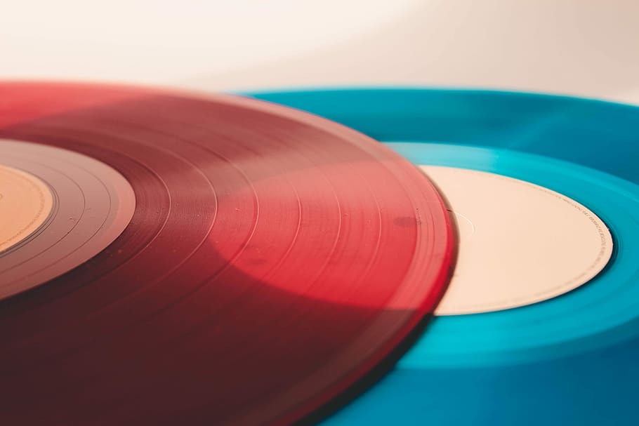 închis, fotografie, roșu, albastru, înregistrări de vinil, vinilin, disc, record, macro, muzică, nici o persoana, a închide, arta culturii și divertismentului, în interior, placă turnantă, cerc, stil retro, geometrică, formă, să se concentreze asupra primelor elemente, selectiv, echipament audio, multi colorate, tehnologie, studio shot, turcoaz colorat, 5K