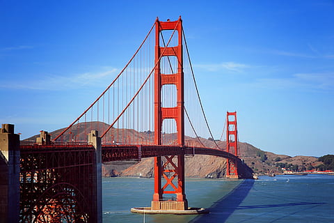 dorado, puente de la puerta, azul, cielo, rojo, acero, puente, Durante el día, Puente de puerta de oro, San Francisco, arquitectura, agua, mar, cerros, puente - estructura hecha por el hombre, estructura construida, puente colgante, conexión, destinos de viaje, ciudad, transporte, naturaleza, turismo, viaje, nadie, bahía, paisaje urbano, 1080P, CC0, dominio público, libre de derechos