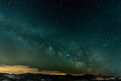 lav, lysfotografering, stjernehimmel, skyer, himmel, bjerg, nat, stjerner, mørk, landskab, udsigt, stjerne - rum, astronomi, galakse, Mælkevejen, plads, konstellation, natur, stjernetåge, planet - rum, videnskab, Nordlys, skønhed i naturen, scenics - natur, ro, rolig scene, stjerne, ingen mennesker, stjerne felt, idyllisk, lav vinkel visning, udendørs, uendelighed, rum og astronomi, 5K, CC0, offentligt domæne, royaltyfrie