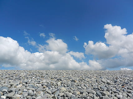 cloudy sky, beach, pebbles, landscape, clouds, nature, coastline, shingle, backgrounds, sky, blue, cloud - Sky, pebble, outdoors, rock, day, stone, beauty in nature, solid, no people, tranquil scene, scenics - nature, tranquility, stone - object, land, rock - object, water, non-urban scene, 4K, CC0, public domain, royalty free