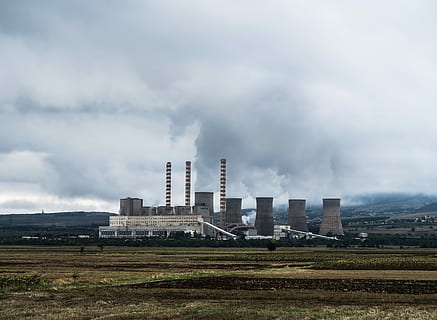 clădiri din beton alb, alb, beton, clădiri, industrie, fabrică, poluare, șemineu, combustibil și generarea de energie electrică, aburi, fum, mediu inconjurator, centrala electrică, fumul - structura fizică, energie, stack de fum, cer, încălzire globală, cărbune, ceață și fum, natură, dioxid de carbon, daune aduse mediului, poluarea aerului, putere, industria grea, turn, construită, nor - cer, exteriorul clădirii, probleme de mediu, arhitectură, zi, turn de racire, nici o persoana, în aer liber, peisaj, ecosistem, 4K, CC0, domeniu public, fără drepturi de autor