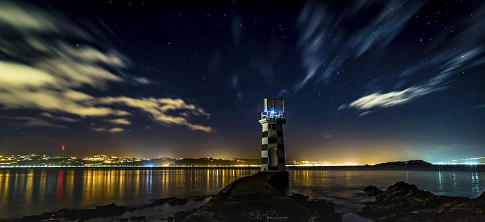 cinzento, concreto, branco, nublado, céu, foto do nighttime, Preto, farol, edifícios da cidade, leve, seletivo, foto de foco, nuvem, agua, noite, tarde, cloudscape, Exposição longa, reflexão, construção, mar, costa, natureza, exterior, Estrela, casa clara, estrutura construída, estrela - espaço, arquitetura, iluminado, exterior do edifício, espaço, astronomia, torre, nuvem - céu, scenics - natureza, ninguém, ao ar livre, arranha-céu, 5K, CC0, domínio público, royalty free
