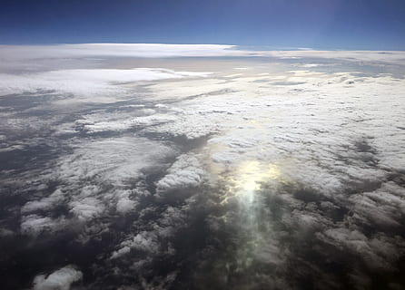 himmel, Sky, hav, blå, skyet, Overskyet himmel, himmelsyn, natur, sky - himmel, scenics, clouds, vær, flybilde, stratosfæren, ingen folk, utendørs, ovenfor, fly, dag, høy vinkel visning, naturskjønnhet - natur, skjønnhet i naturen, miljø, ro, vann, høyt oppe, rom, urban skyline, rolig scene, ærefrykt, kraft i naturen, meteorologi, 4K, CC0, offentlig domene, opphavsrett gratis