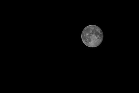 lună plină, fundal, textură, lună, întuneric, b w, negru, alb, alb-negru, ușoară, misterios, umbră, spaţiu, astronomie, noapte, cer, frumusețe în natură, lună planetară, scenice - natura, cerc, spațiu copie, geometrică, vedere unghiulară joasă, liniște, nici o persoana, o scenă liniștită, natură, luna, cer senin, formă, în aer liber, spațiu și astronomie, lumina lunii, 4K, CC0, domeniu public, fără drepturi de autor