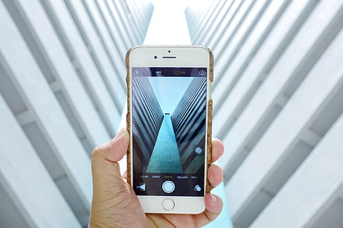photographer takes, photo, building, mobile, smartphone camera, photographer, iPhone, smartphone, camera, technology, architecture, phone, mobile Phone, telephone, smart Phone, communication, equipment, human Hand, wireless Technology, modern, holding, business, global Communications, human body part, portable information device, hand, connection, one person, photographing, photography themes, personal perspective, screen, photo messaging, touch screen, lifestyles, outdoors, finger, 2K