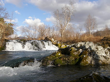 vandfald, kaskade, Grænseværdi, overløbskant, efterår, bjerg stream, bjerge, landskab, rejse, sten, natur, bjerglandskab, højland, bjergdal, højde, turisme, Kamchatka, vand, sne, sneen, skønhed i naturen, træ, klippe, himmel, scenics - natur, rock-objekt, solid, flydende vand, bevægelse, ingen mennesker, sky - himmel, plante, dag, ro, flod, havnefronten, ikke-urbane scene, flyder, udendørs, strøm - rindende vand, magt i naturen, 1080P, CC0, offentligt domæne, royaltyfrie