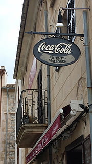 coca cola, Mallorca, skjold, gade, Europa, urban scene, tekst, meddelelse, arkitektur, lav vinkel visning, bygget struktur, vestlige script, bygning udvendig, skilt, Information, ingen mennesker, dag, bygning, informationsskilt, by, belysningsudstyr, stort bogstav, udendørs, gadebelysning, ikke-vestlige script, besked, 4K, CC0, offentligt domæne, royaltyfrie