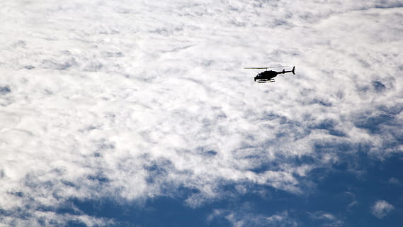 uçuşta helikopter, helikopter, uçuş, gökyüzü, makine, taşımacılık, uçak, havacılık, rotor, kurtarmak, seyahat, hava indirme, acil Durum, hava, pervane, güç, teknoloji, hareket, ordu, askeri, açık deniz, bulut - gökyüzü, uçan, hayvan temaları, düşük açılı görünüş, bir hayvan, hayvan, kuş, omurgalı, vahşi hayvanlar, hayvan yaban hayatı, doğa, insansız, havadaki, açık havada, siluet, doğada güzellik, gün, Beyaz renk, yukarıdaki, 4K, CC0, kamu malı, telif ücretsiz