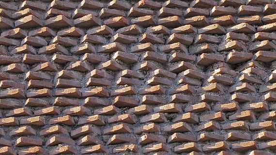 muro di mattoni, mattoni, muratura, sfondo, struttura, Materiale, parete, mattone, antichità, costruzione, architettura, la muratura figurata, città, sfondi, fotogramma intero, modello, nessuno, vista dall'alto, strutturato, giorno, ripetizione, avvicinamento, metallo, luce del sole, tetto, Marrone, all'aperto, tegola, natura, design, legno - materiale, di fila, sentiero, 4K, CC0, dominio pubblico, privo di copyright