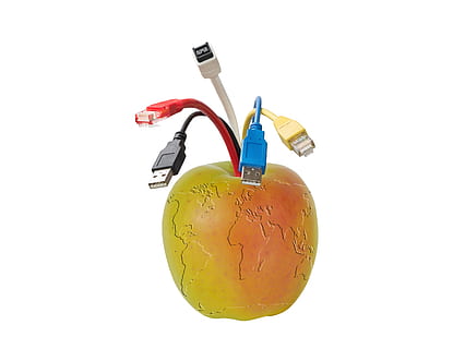comunicazione, concetto, Mela, in aggiornamento, porta USB, Rete, la rete, sociale, social networks, il globo, terra, globale, accesso, ethernet, firewire, tecnologia, sfondo bianco, girato in studio, in casa, natura morta, nessuno, copia spazio, ritagliare, avvicinamento, multicolore, attrezzatura, plastica, colore verde, giallo, creatività, metallo, gruppo di oggetti, rosso, design, giocattolo, 2K, CC0, dominio pubblico, privo di copyright