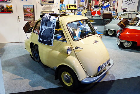 adil, sergi, eski zaman, Oto, tarihsel, eski arabalar, klasik, ulaşım modu, taşımacılık, araba, kara taşıtı, Motorlu araç, Kent, sokak, mimari, yol, dış yapı, taksi, yapılı yapı, tesadüfi insanlar, gün, sabit, şehir hayatı, seyahat, şehir Sokağı, 2K, CC0, kamu malı, telif ücretsiz