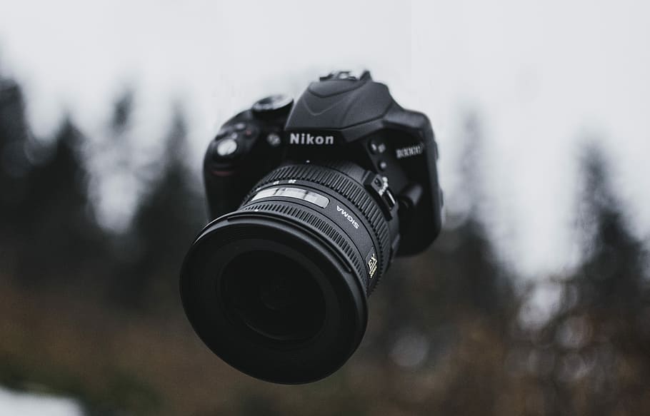 negre, Càmera nikon dslr, poc profund, focalitzar la fotografia, nikon, d3300, arbre, cel, càmera, neu, temes de fotografia, càmera - equip fotogràfic, lent - instrument òptic, equip fotogràfic, centrar-se en primer pla, tecnologia, càmera digital, fotografiar, modern, lent - ull, càmera slr, primer pla, sol objecte, activitat, dia, cap gent, color negre, naturalesa, càmera de vídeo domèstica, 5K