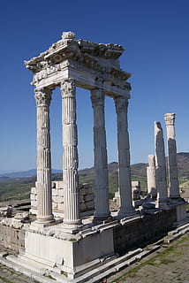 Pergamon, Turkki, temppeli, columnar, historiallisesti, arkkitehtoninen sarake, historia, menneisyys, muinainen, arkkitehtuuri, taivas, muinainen sivilisaatio, matkakohteet, rakennettu rakenne, vanha raunio, matkailu, matkustaa, luonto, päivä, kirkas taivas, kaupunki, muistomerkki, ei ihmisiä, arkeologia, pilalla, ulkona, heikkeneminen, pylväikkö, 4K, CC0, public domain, rojaltivapaa