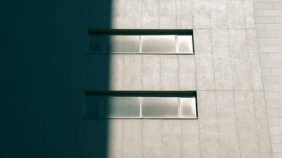 intitulado, edificios, estructuras, arquitectura, hormigón, gris, paredes, ventanas, líneas, adentro, moderno, pared - característica de la construcción, material de vidrio, nadie, estructura construida, sombra, exterior del edificio, día, luz del sol, ventana, edificio, modelo, pared, el color blanco, al aire libre, forma geometrica, material de madera, antecedentes, metal, fotograma completo, electricidad, 4K, CC0, dominio público, libre de derechos