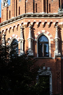 cărămidă, stonework, arhitectură, tradiţional, european, krakow polonia, fereastră, construită, exteriorul clădirii, clădire, istorie, trecutul, oraș, perete, în aer liber, nici o persoana, natură, zi, destinații de călătorie, arc, vechi, emoție pozitivă, direcţie, muzeu, vedere unghiulară joasă, 2K, CC0, domeniu public, fără drepturi de autor